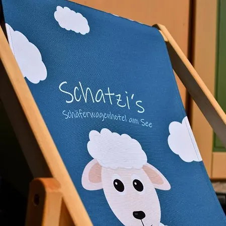 Schatzis Schaferwagenhotel Am 캠프장 *